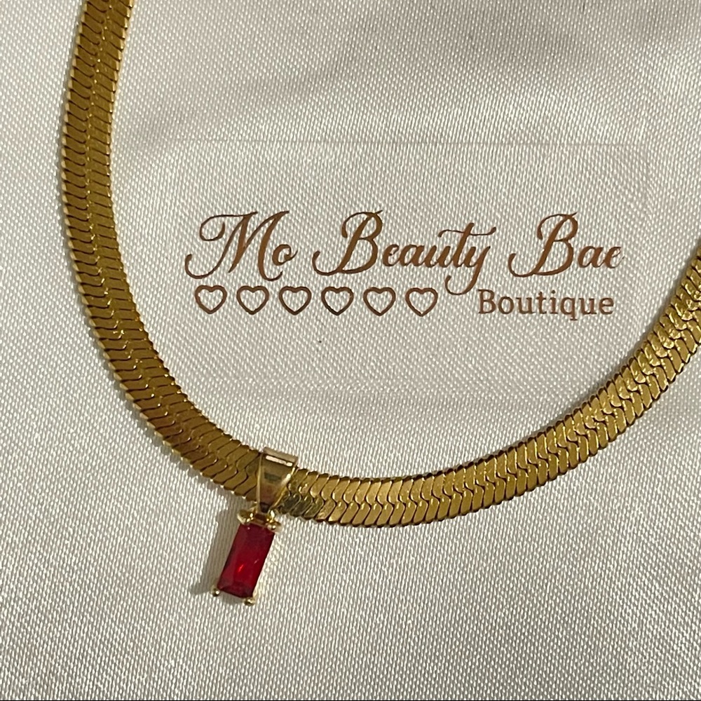 Red Crystal Pendant Chain - Picture 3 of 5